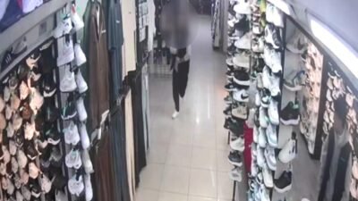 İhsan DÖRTKARDEŞ/İSTANBUL, (DHA)- AVCILAR'da Mustafa Arancı (41), kendine ait araç