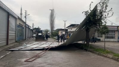 Melek FIRAT/ AYDIN, (DHA)- AYDIN’ın İncirliova ilçesinde, etkili olan fırtına