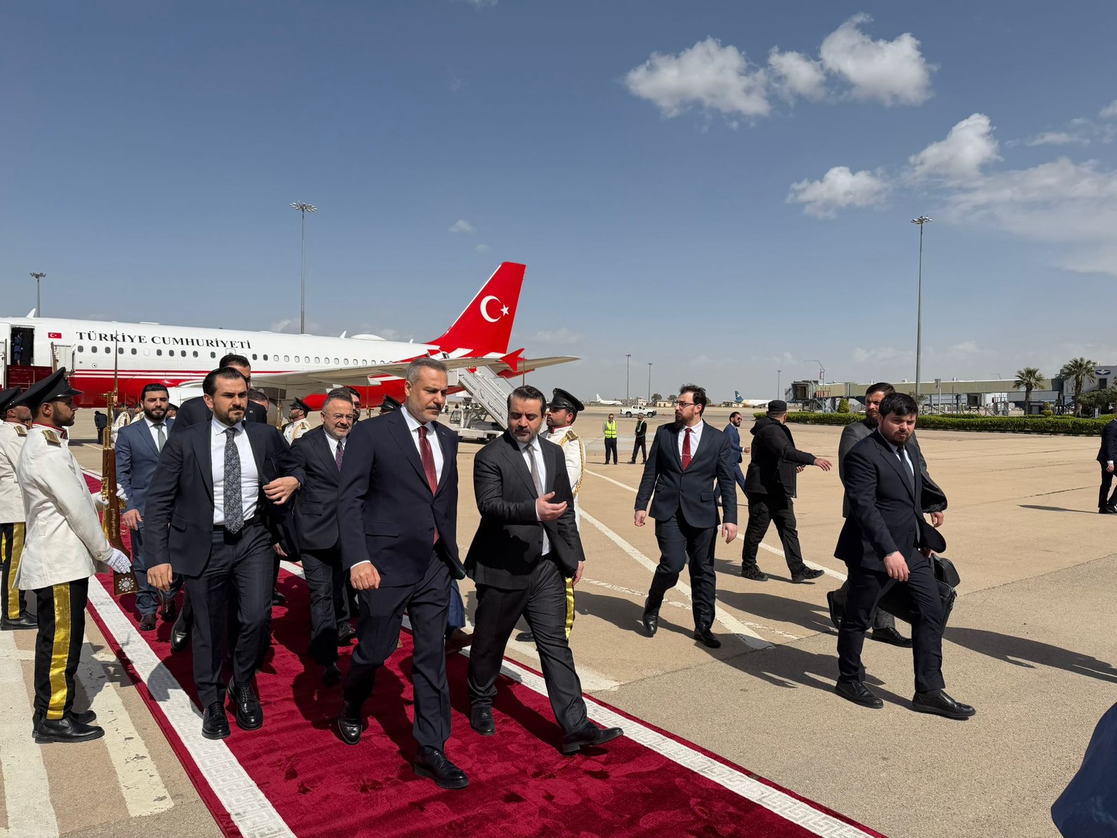 ANKARA, (DHA)- DIŞİŞLERİ Bakanı Hakan Fidan, Suriye'ye bir ziyaret gerçekleştirdi.