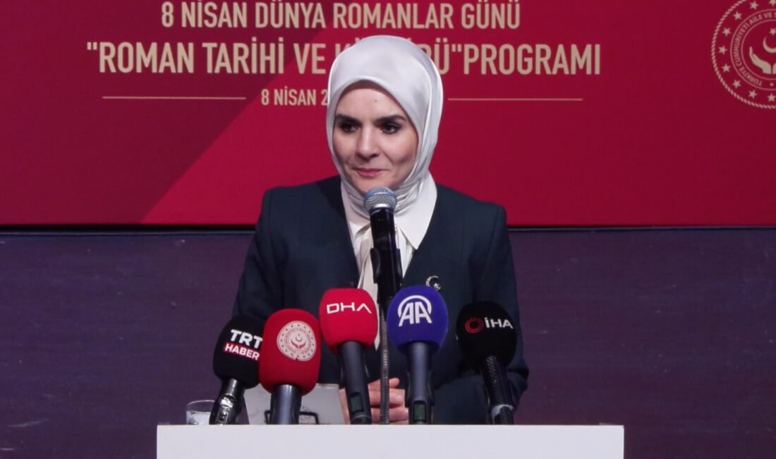 Bakan Göktaş: Romanların yoğun yaşadığı 22 ilde 6 bin 720 konut yaptık Gülseren KARAPINAR - Hadican EROL/İSTANBUL,(DHA)- BAŞAKŞEHİR'de '8 Nisan Dünya Romanlar