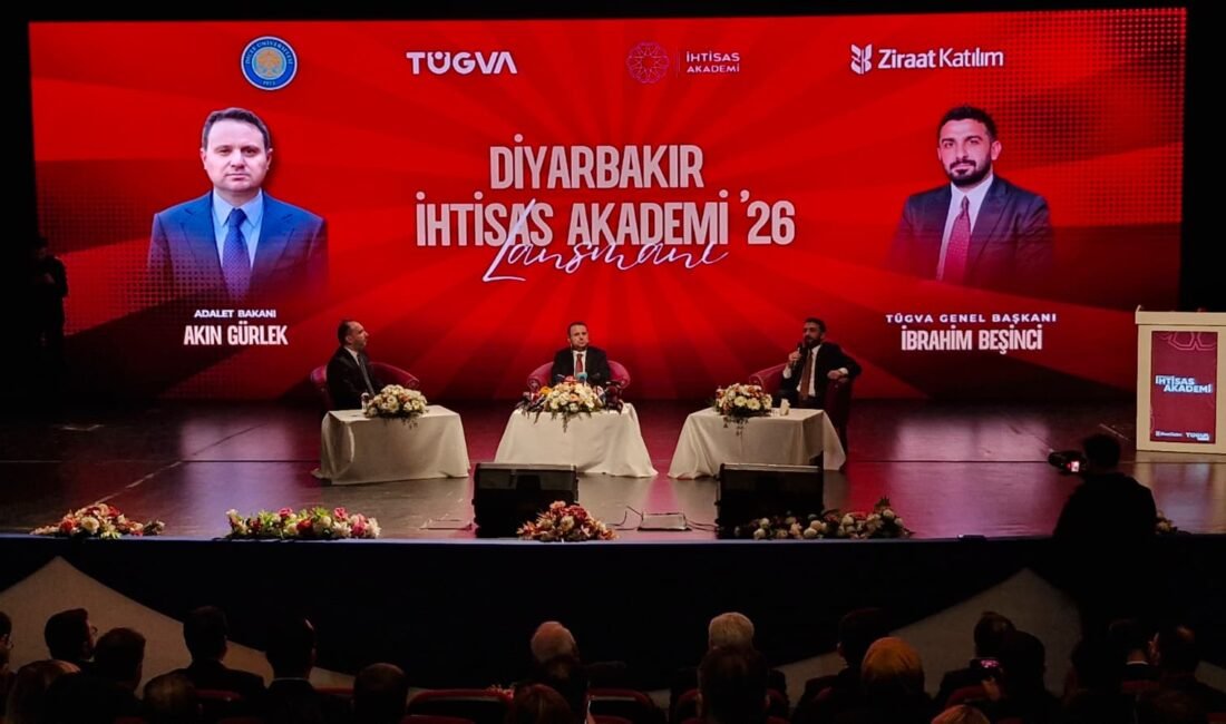 Bakan Gürlek: Bu coğrafyada güçlü kalmanın yolu birlikten, kardeşlikten geçmekte (2) ‘SOSYAL MEDYADAKİ HAYATLAR GERÇEK DEĞİL’ Adalet Bakanı Akın Gürlek, beraberindeki