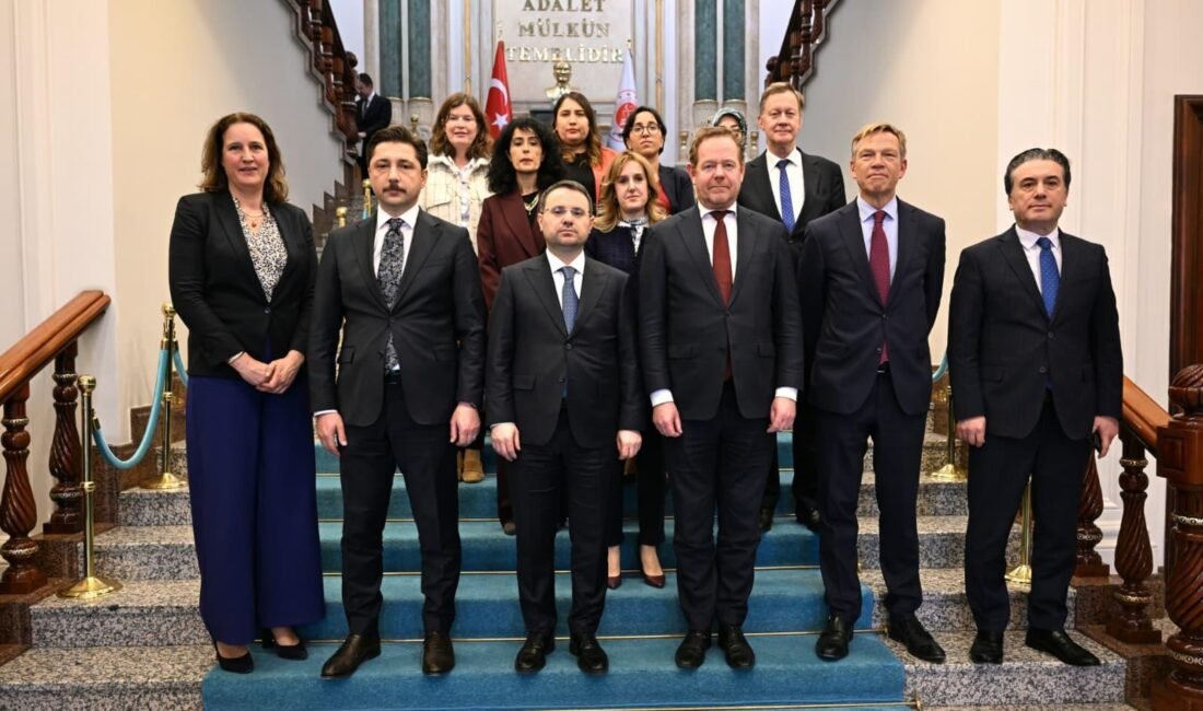 ANKARA, (DHA)- ADALET Bakanı Akın Gürlek, Hollanda Adalet ve Güvenlik