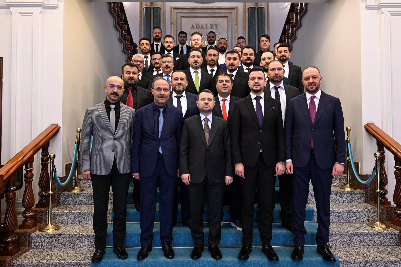 ANKARA, (DHA)- ADAELET Bakanı Akın Gürlek, Nevşehirli iş insanlarıyla bakanlıkta