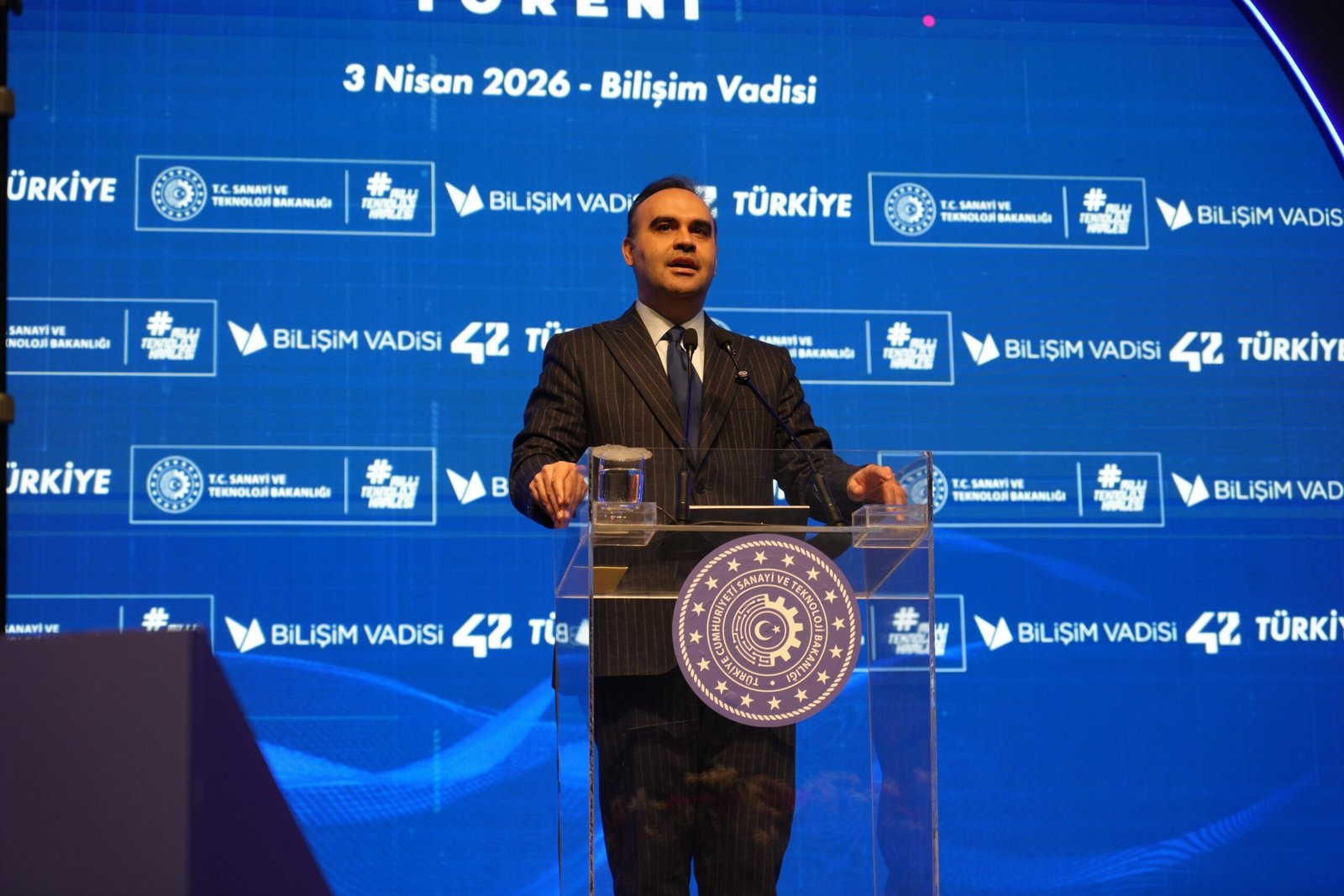 'EKONOMİK DÜZEN YAZILIM KODLARIYLA ŞEKİLLENİYOR' Sanayi ve Teknoloji Bakanı Mehmet