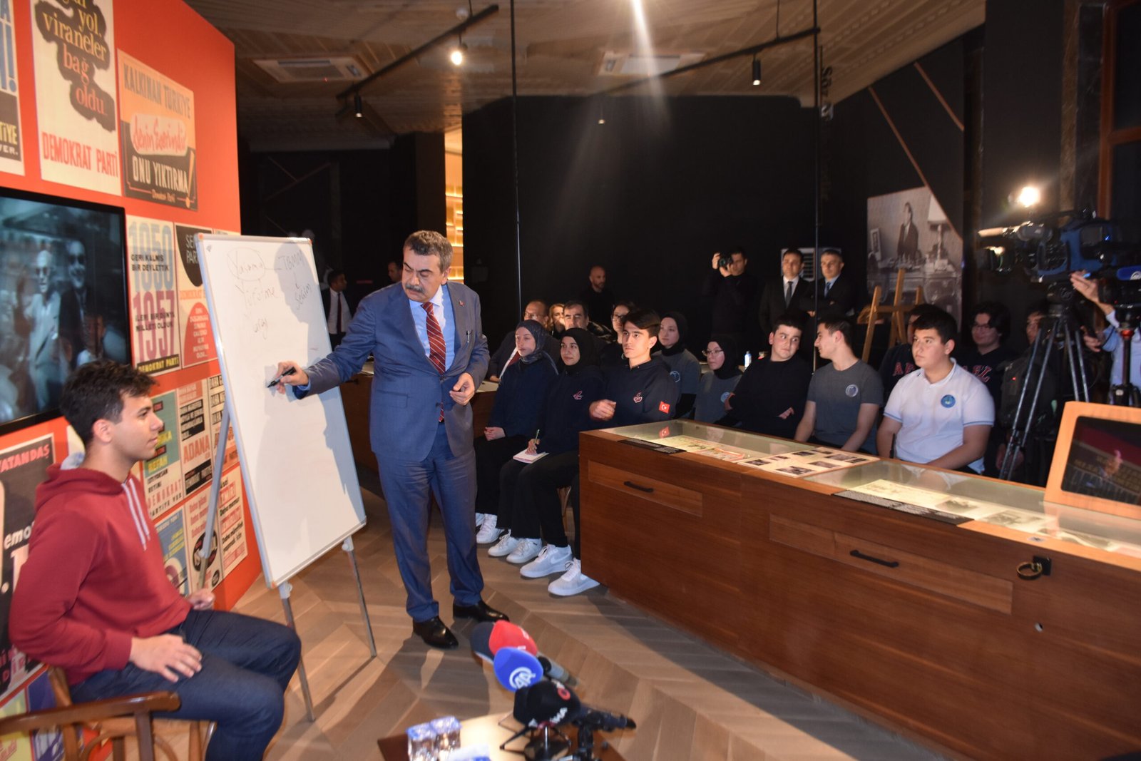 Seza Nur ALPDÜNDAR- Melek FIRAT/ AYDIN, (DHA)- MİLLİ Eğitim Bakanı