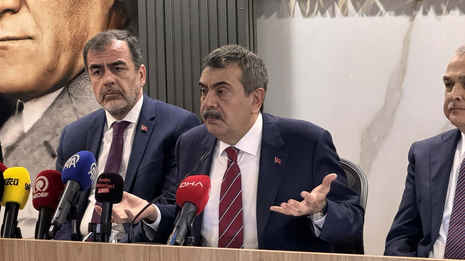 'PROJE ORGANİZSYONU AÇISINDAN DÖRT DÖRTLÜK' Milli Eğitim Bakanı Yusuf Tekin,