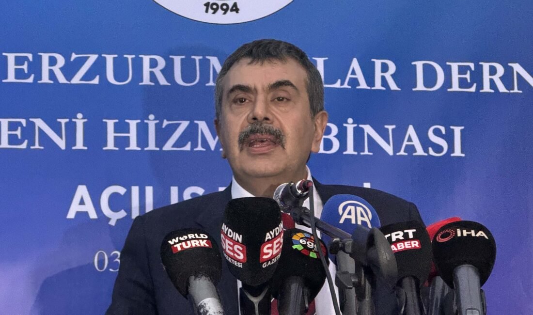 'ÖNEMLİ YAPILARDAN BİR TANESİ HEMŞERİ BİRLİKLERİDİR' Aydın'daki Aliya İzzetbegoviç İlkokulu'ndaki