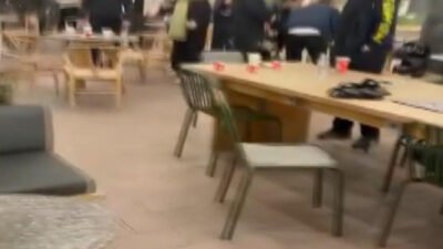 Soner HASIRCIOĞLU - Emir Efe BENLİOĞLU/İSTANBUL, (DHA)- BAŞAKŞEHİR’de, kafede oturan