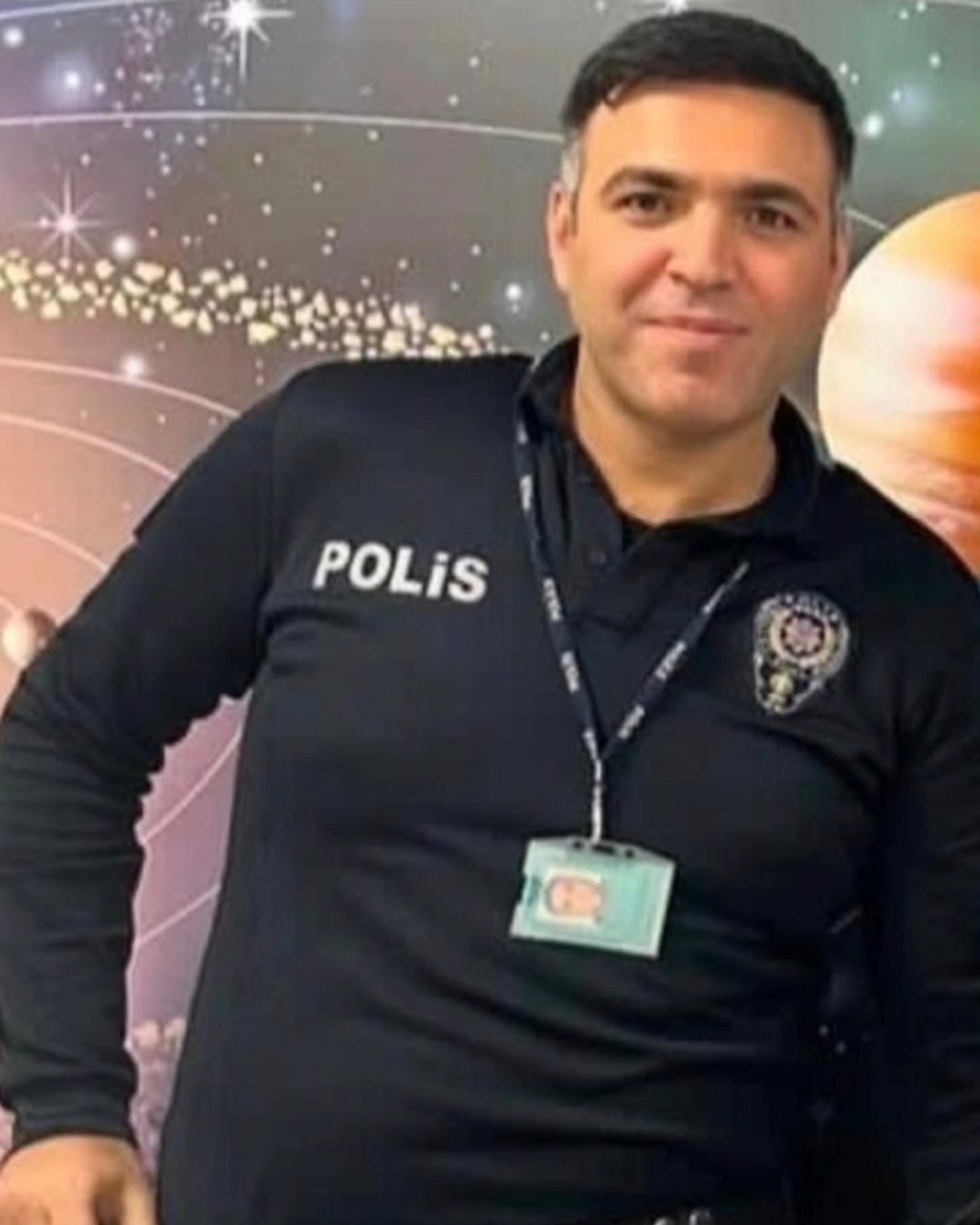 Emre KURT/İSTANBUL, (DHA)- BAŞAKŞEHİR'de polisleri taşıyan servis aracının karıştığı zincirleme