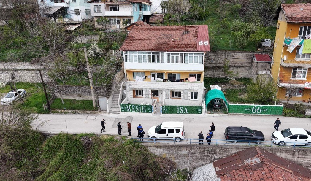 Murat ÖZELCİ/KARABÜK, (DHA)- KARABÜK’te, Mehmet D. (61), kendisinin ‘Mesih’ olduğunu