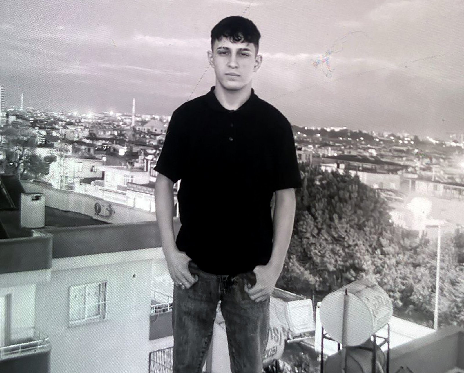 Okan ÇALIŞKAN/TARSUS (Mersin), (DHA)- MERSİN'in Tarsus ilçesinde Berdan Çayı'na atladıktan
