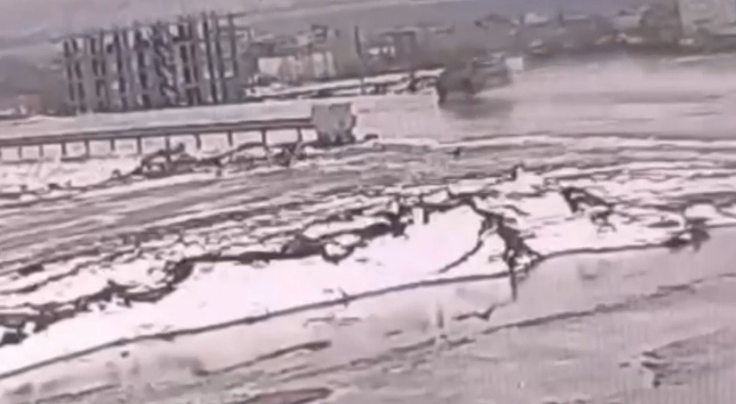 Özcan ÇİRİŞ/BİTLİS, (DHA)- BİTLİS'in Tatvan ilçesinde otomobilin takla attığı kazada