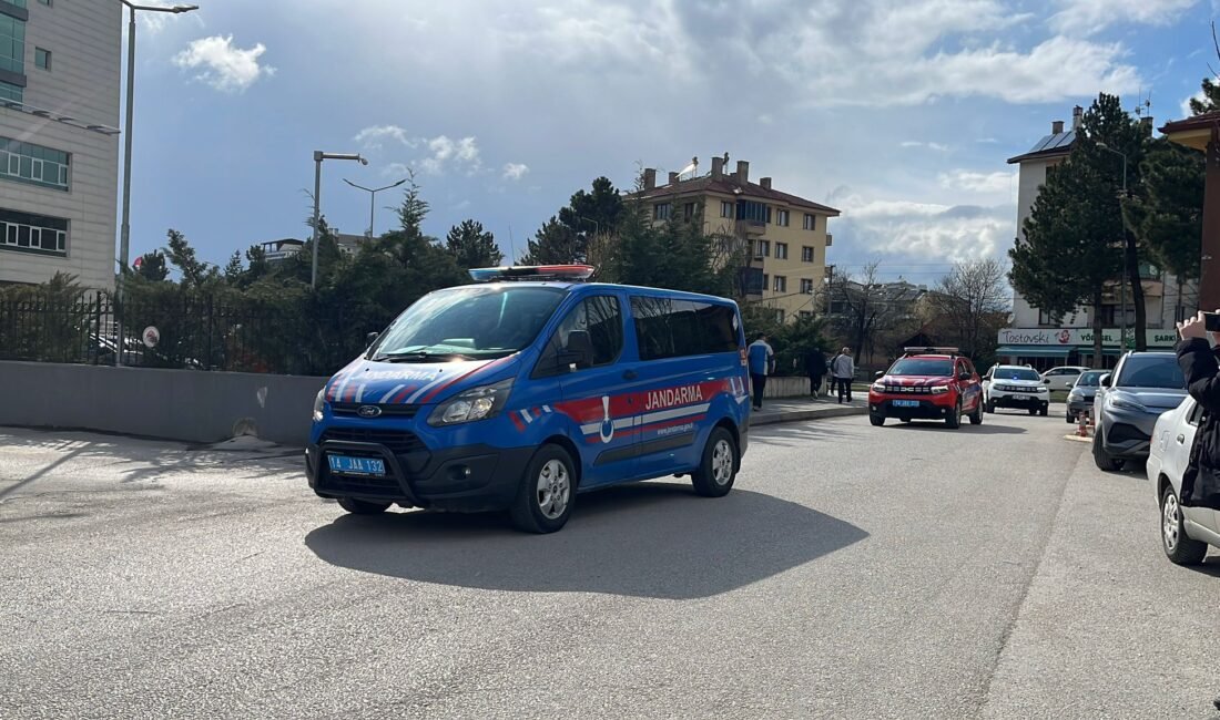 ADLİYEYE SEVK EDİLDİLER Bolu Belediye Başkan Yardımcısı Leyla Beykoz ile