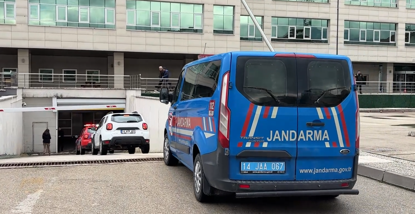 Zübeyde ÖZMEN/BOLU, (DHA)- BOLU Belediyesi’nde jandarma ekiplerince gerçekleştirilen aramaların ardından