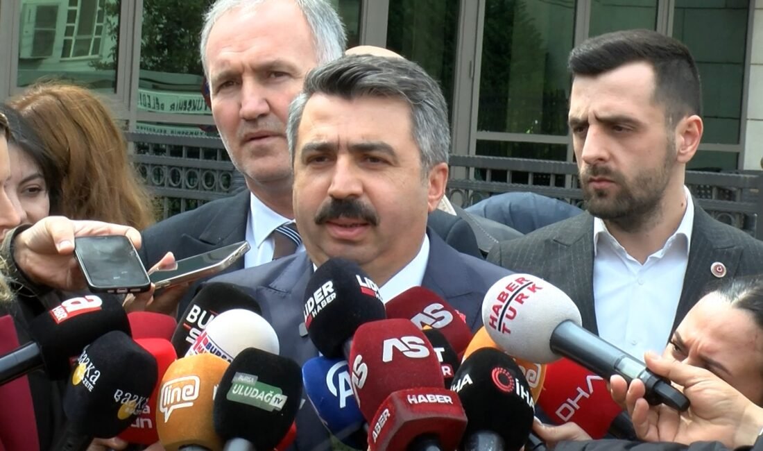 ‘OTURUMA SAAT 12.00’DE BAŞLAYABİLDİK’ Seçimin ardından basın mensuplarına açıklamada bulunan