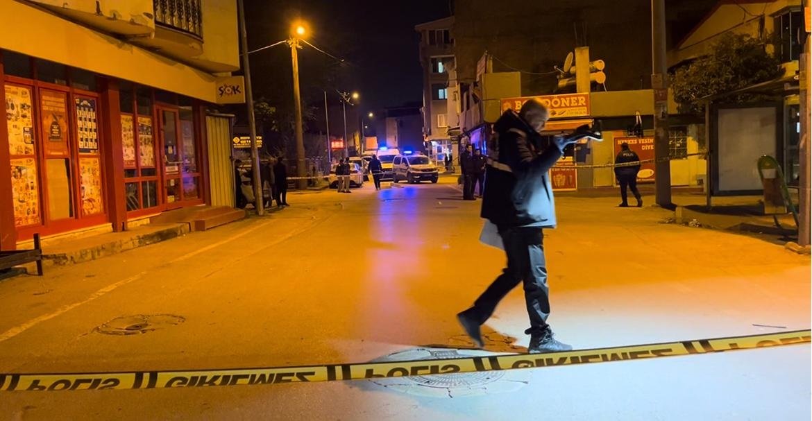 Hüseyin SEZGİN/ BURSA, (DHA)- BURSA’da iki grup arasında çıkan tartışma