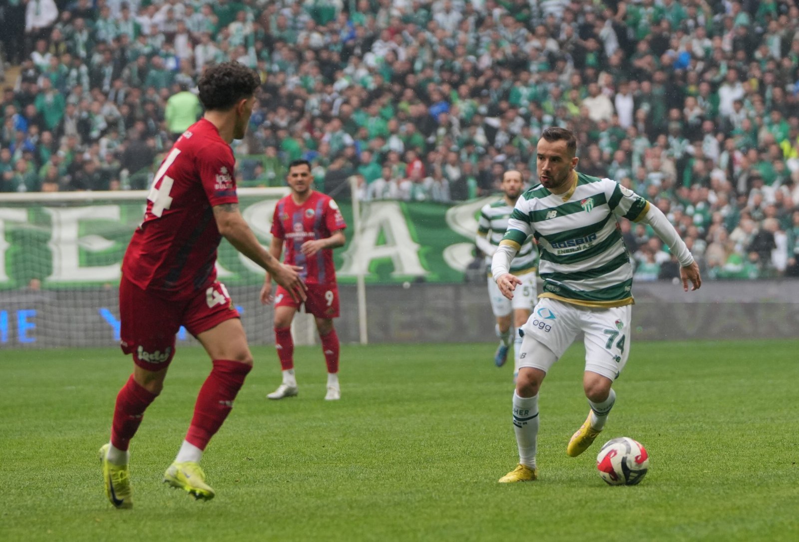 Hasan BOZBEY/BURSA, (DHA)- STAT: Bursa Atatürk Spor Kompleksi Matlı HAKEMLER: