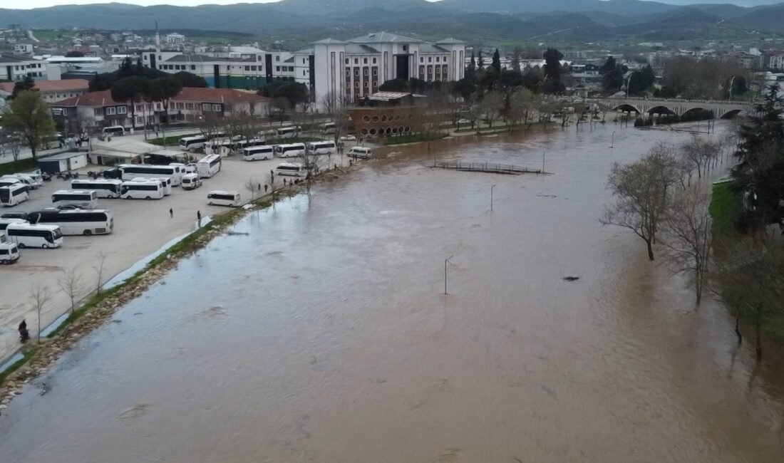 TAŞAN KOCABAŞ ÇAYI DRON İLE GÖRÜNTÜLENDİ Biga ilçesinden geçen Kocabaş