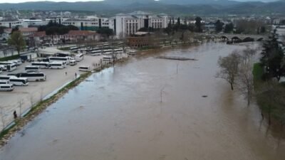 TAŞAN KOCABAŞ ÇAYI DRON İLE GÖRÜNTÜLENDİ Biga ilçesinden geçen Kocabaş