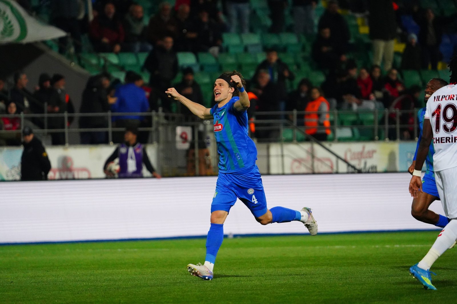 Mehmet Can PEÇE / RİZE,(DHA)- STAT: Çaykur Didi HAKEMLER: Atilla