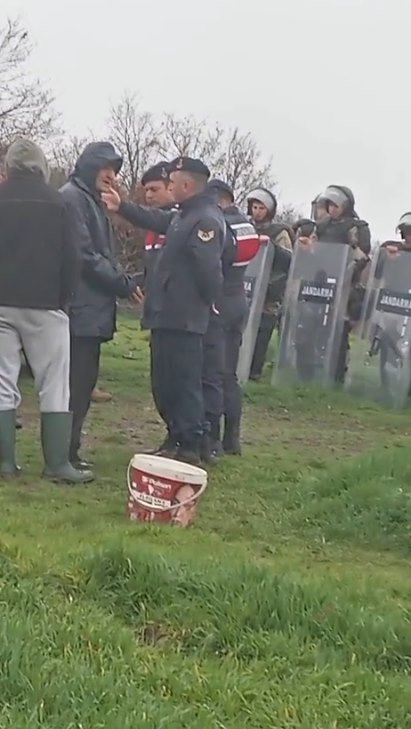 Yusuf ÇINAR/ ÇORUM, (DHA)- ÇORUM'da hayvancılıkla geçimini sağlayan ailenin evi