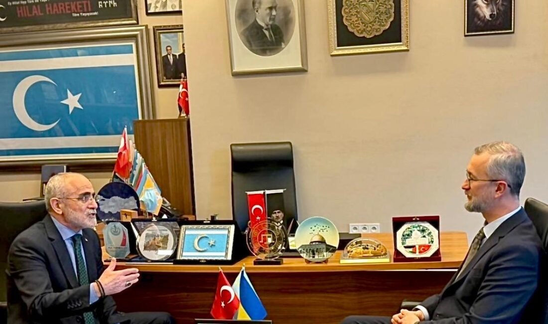 ANKARA, (DHA)- CUMHURBAŞKANI Başdanışmanı Yalçın Topçu, Ukrayna’nın Ankara Büyükelçisi Nariman