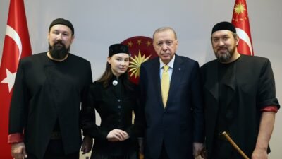ANKARA, (DHA)- CUMHURBAŞKANI Recep Tayyip Erdoğan, Cumhurbaşkanlığı Külliyesi'nde 'Ay Yola'