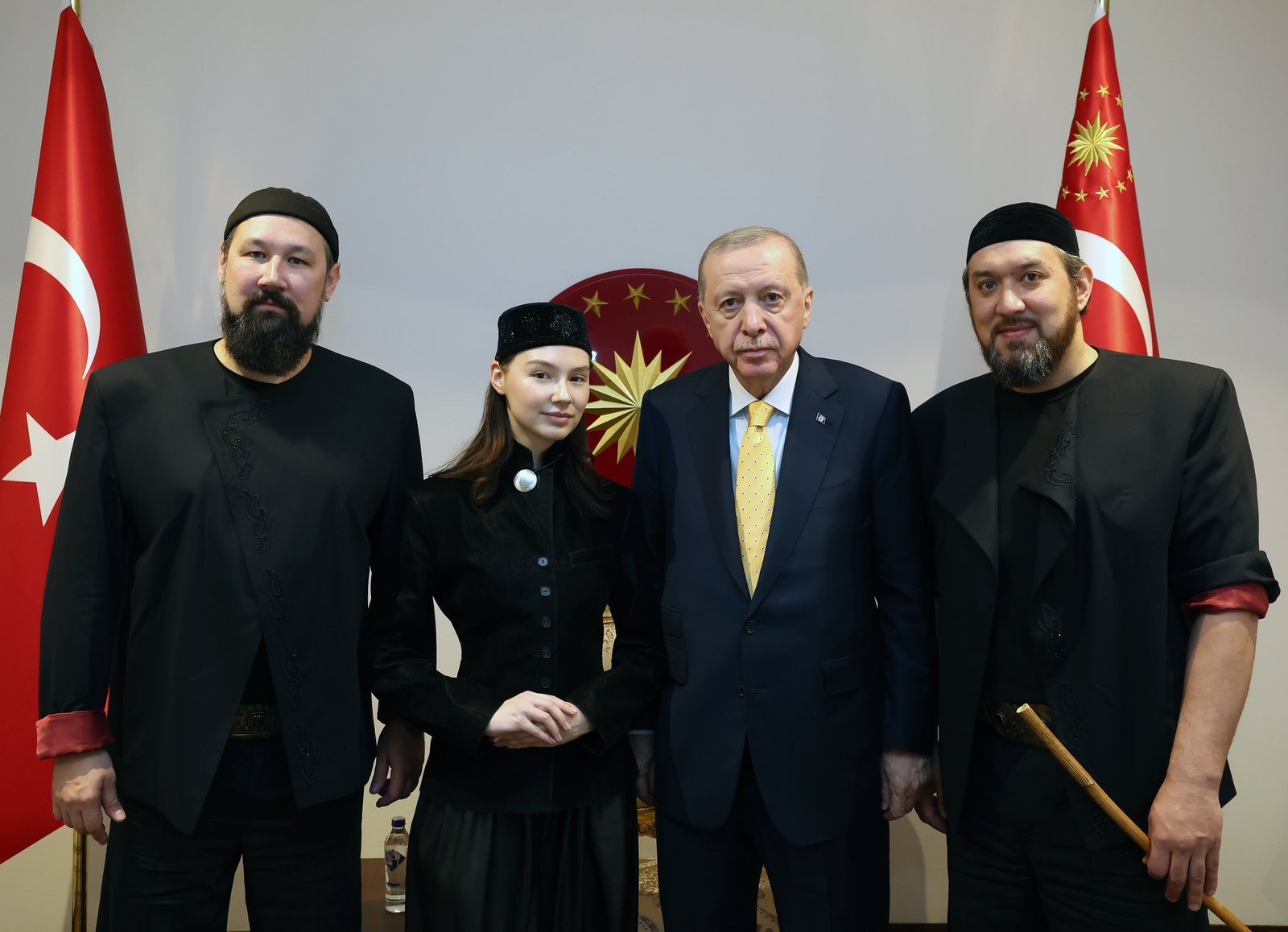 ANKARA, (DHA)- CUMHURBAŞKANI Recep Tayyip Erdoğan, Cumhurbaşkanlığı Külliyesi'nde 'Ay Yola'