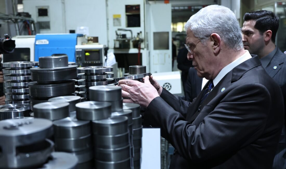 Dervişoğlu’ndan fabrika ziyareti Nisa MİĞAL/ANKARA, (DHA)- İYİ Parti Genel Başkanı Müsavat Dervişoğlu, Sincan