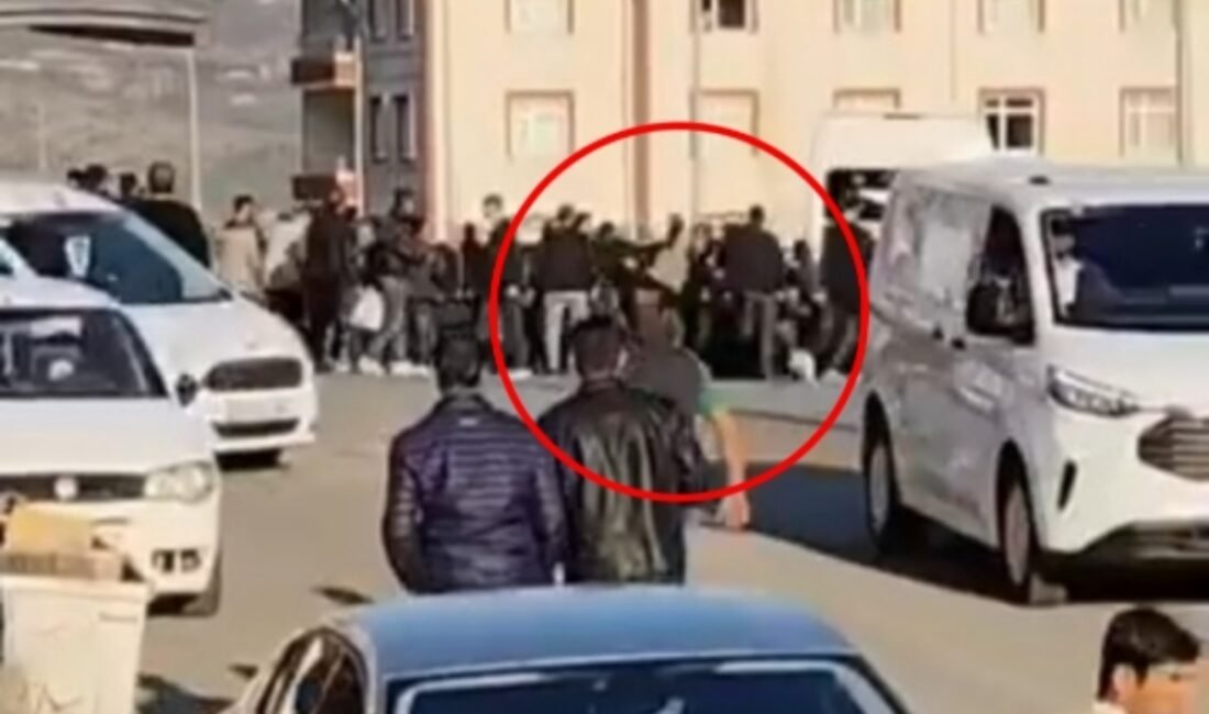 Gıyasettin TETİK-Seyfettin EKEN/DİYARBAKIR, (DHA)- DİYARBAKIR’ın Kulp ilçesinde, akraba iki aile