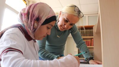 Gıyasettin TETİK-Hüseyin İÇLİ/DİYARBAKIR, (DHA)- DİYARBAKIR'da kırsal mahallelerde yaşayan ve ders