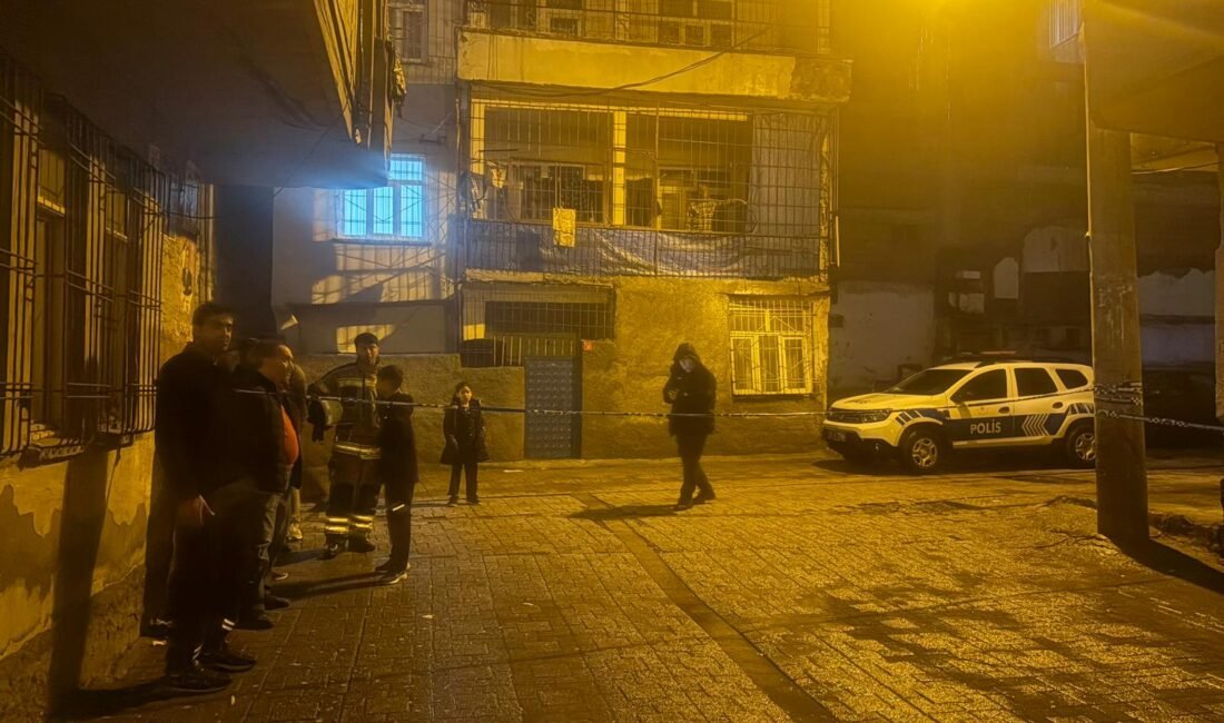 Gıyasettin TETİK/DİYARBAKIR, (DHA)- DİYARBAKIR'ın Bağlar ilçesinde kolonlarından ses geldiği belirtilen