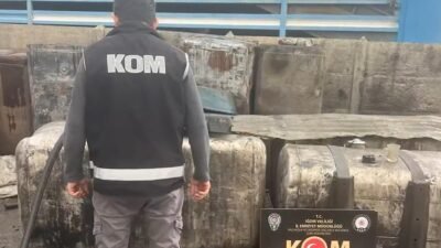 Özkan AYDIN/IĞDIR, (DHA)- IĞDIR’da dron kamerasıyla tespit edilen depoda 8