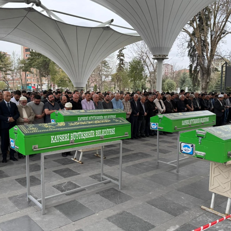 Balıkesir’in Altıeylül ilçesinde tekel bayisine düzenlenen silahlı saldırıda yan taraftaki