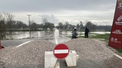 Umut IŞIK/EDİRNE, (DHA)-BULGARİSTAN'da etkili olan yağışların ardından Edirne'deki nehirlerde su