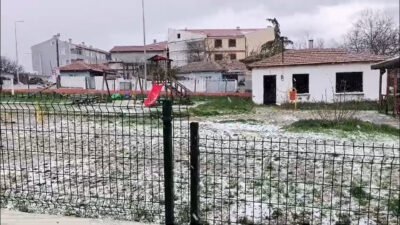 Olgay GÜLER/EDİRNE, (DHA)- EDİRNE’nin Süloğlu ilçesinde 20 dakika etkili olan