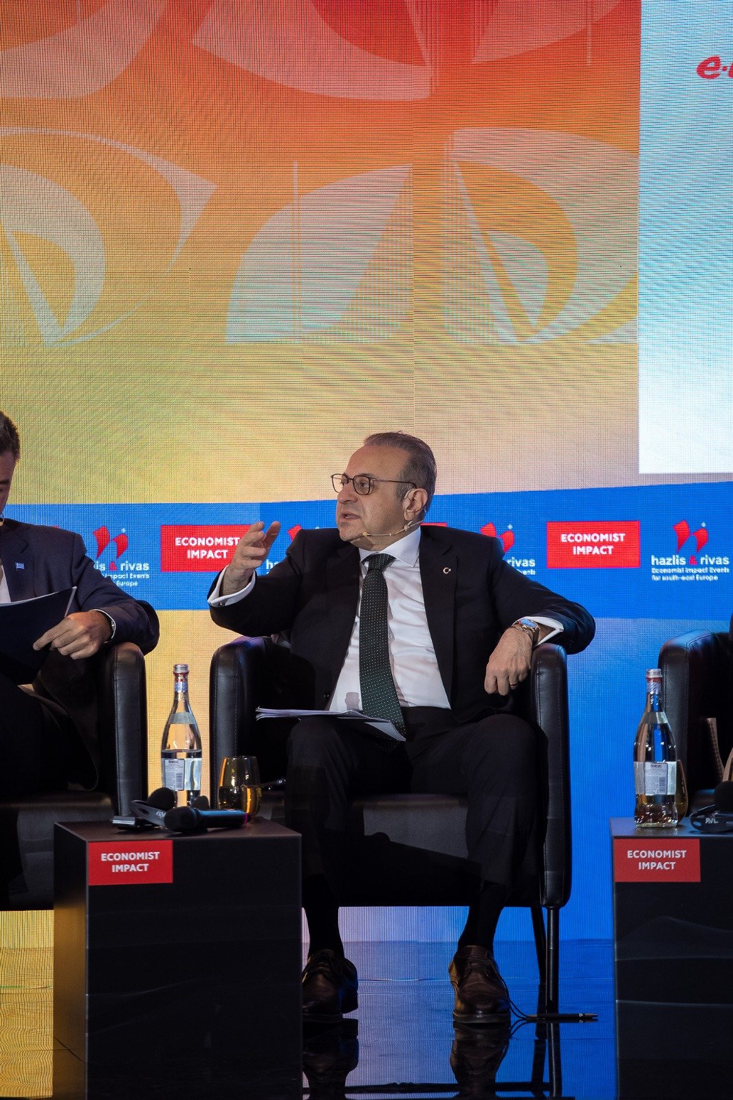 ROMANYA, (DHA) - ESKİ Avrupa Birliği Bakanı ve Büyükelçi Egemen