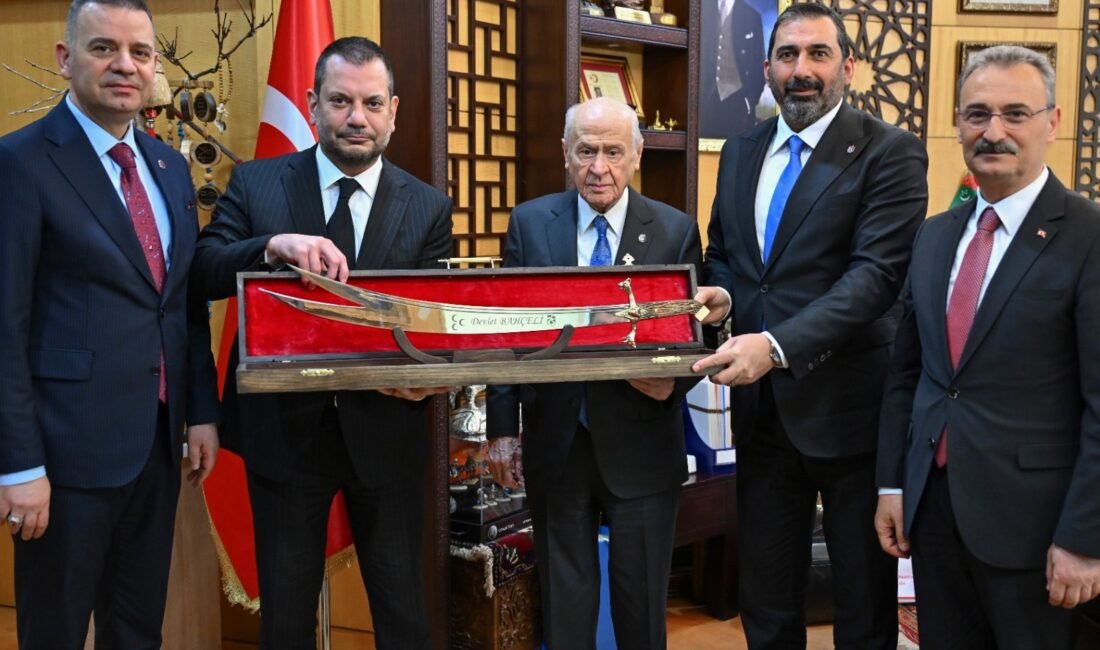 Ertuğrul Doğan’dan Bahçeli’ye ziyaret Nurgül GÜNAYDIN / TRABZON,(DHA)- TRABZONSPOR Başkanı Ertuğrul Doğan, MHP Genel