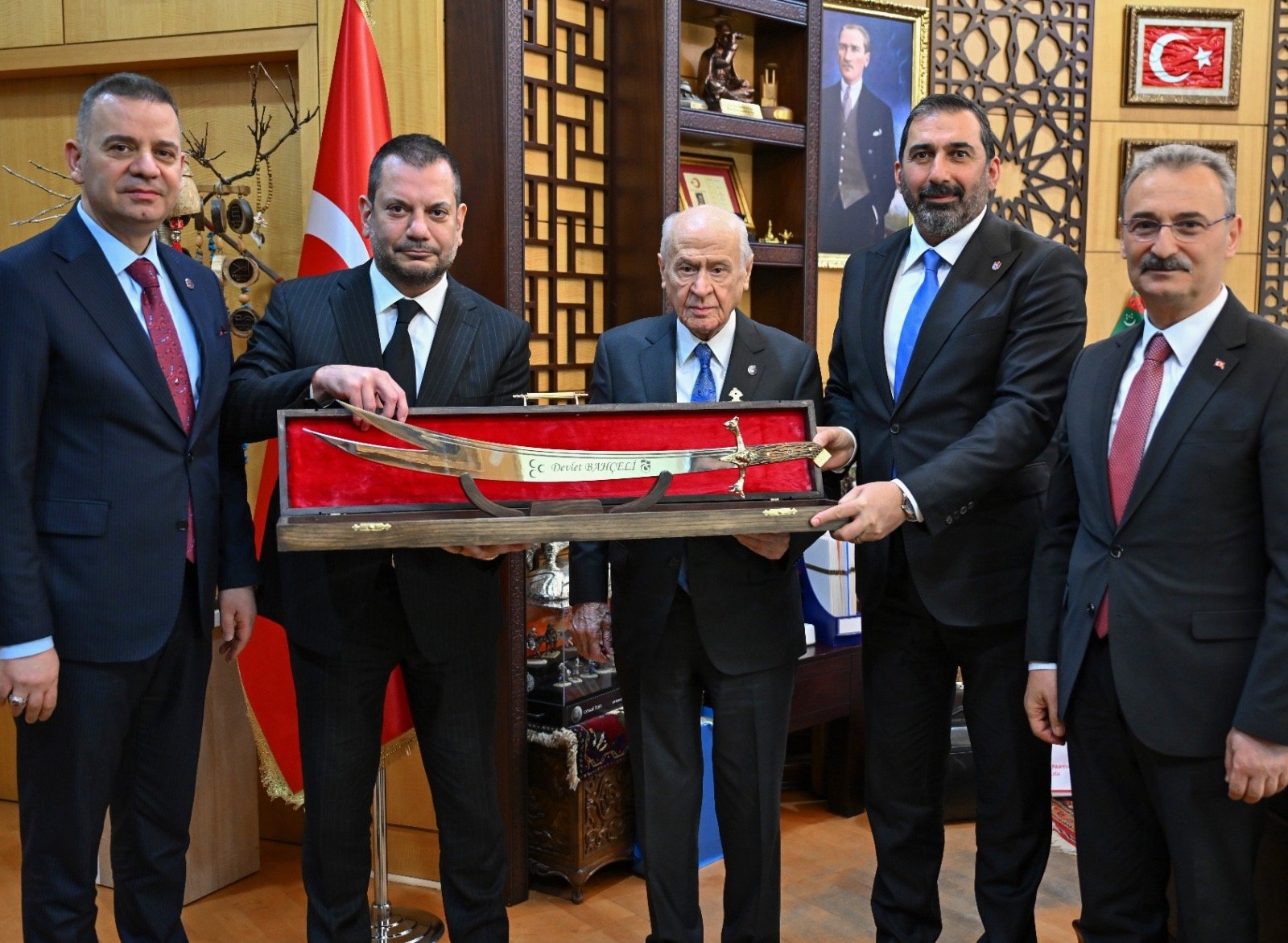 Nurgül GÜNAYDIN / TRABZON,(DHA)- TRABZONSPOR Başkanı Ertuğrul Doğan, MHP Genel