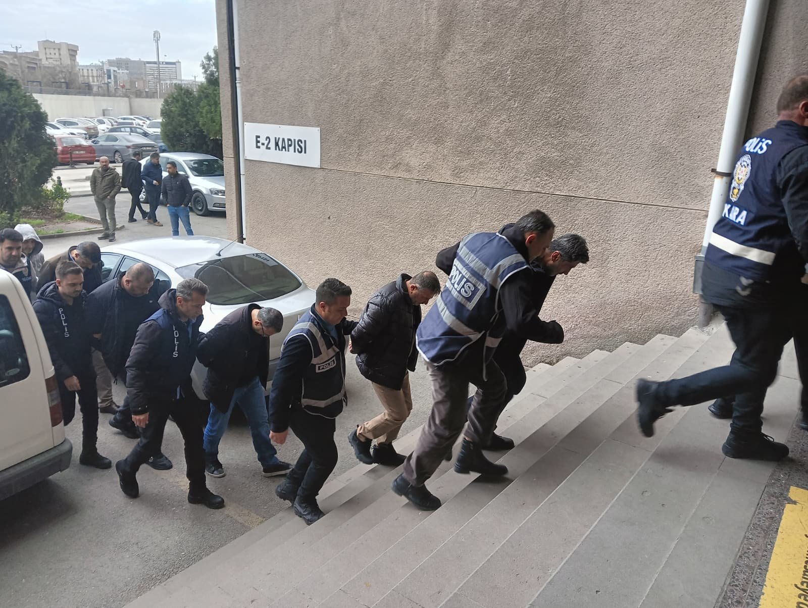 Nisa MİĞAL-Ali Oğulcan ARSLAN/ANKARA, (DHA)- ANKARA merkezli 8 ilde karkas