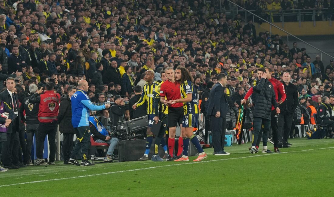 Fenerbahçe, Kerem’in 90+11’inci dakikada attığı golle yarışa devam etti - Fenerbahçe ligde 7 maç sonra kalesini gole kapattı -
