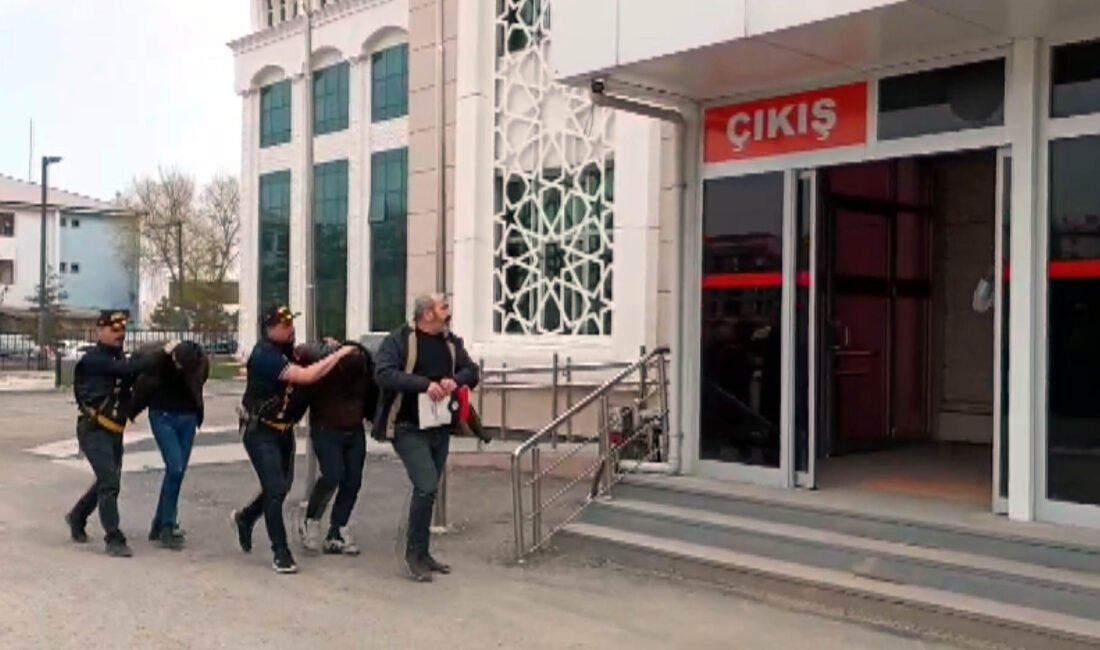 Ömer KOÇ/KAHRAMANMANMARAŞ, (DHA)- KAHRAMANMARAŞ’ın Elbistan ilçesinde telefonla aradıkları Ö.K.’yi (46),