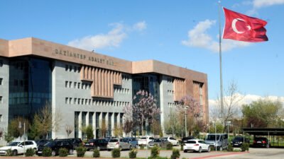 Ahmet ATMACA-Nuray UZATMAZ/GAZİANTEP, (DHA)- GAZİANTEP Adliyesi’nde görev zabıt katipleri ile