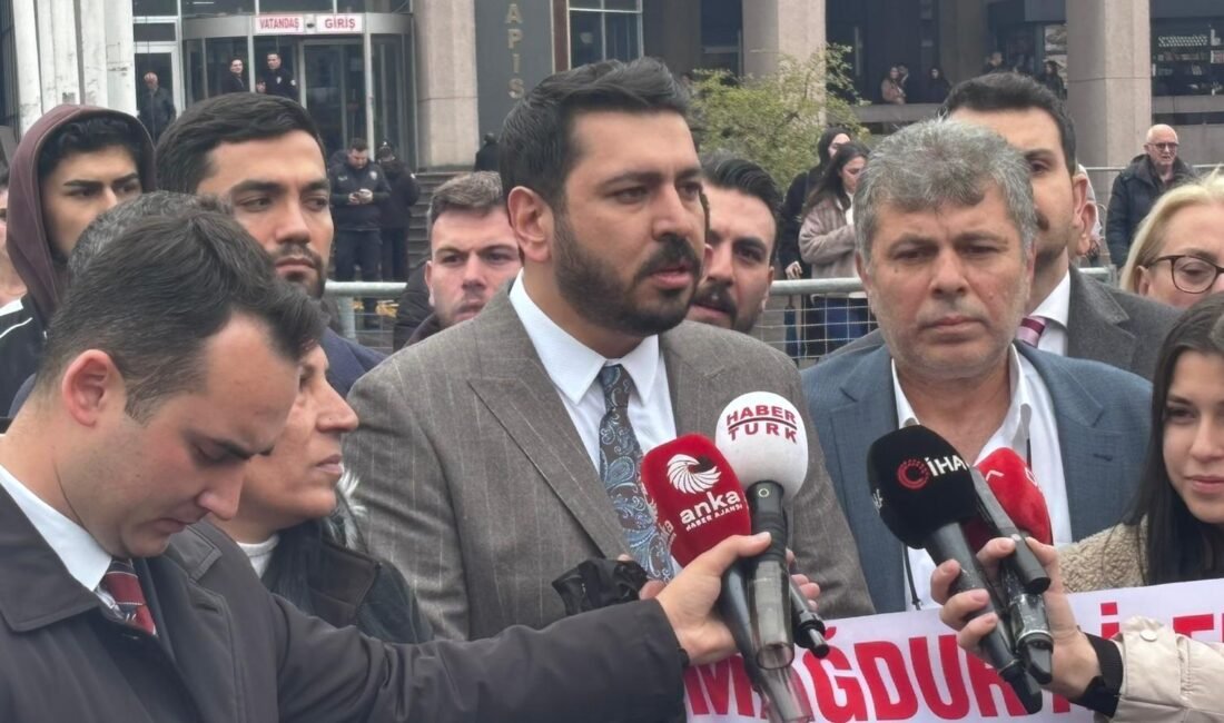 Hakan Çakır cinayetine ilişkin davada 4 sanığa hapis cezası (2) BABA ÇAKIR: BİR NEBZE İÇİMİZ SOĞUDU AMA EVLADIMIZ GERİ GELMEYECEK