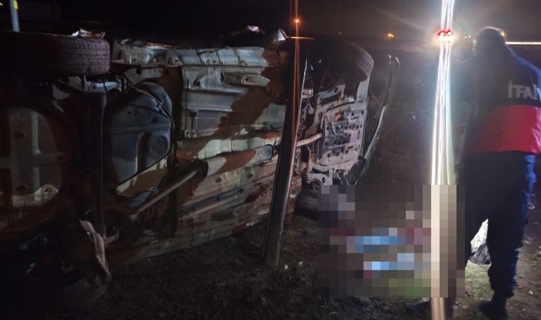 Suat DENİZ/IĞDIR, (DHA)-IĞDIR'da şarampole devrilen otomobilin sürücüsü Mehmet Salih Uğuz