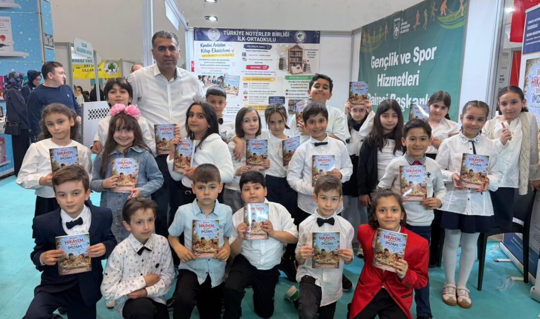 İlkokul öğrencileri, hikayelerini depremzede arkadaşları için kitaplaştırdı Ayşenur DEMİRTAŞ GÜL-Celal ATALAY/ANKARA, (DHA)- TÜRKİYE Noterler Birliği İlkokulu 3-A