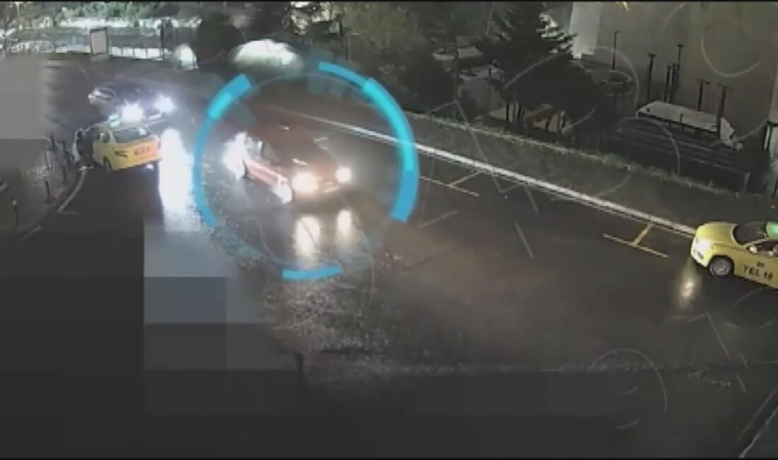 Doğan Can CESUR/İSTANBUL,(DHA)- BEŞİKTAŞ'ta İsrail Konsolosluğu'nun da bulunduğu binanın önünde