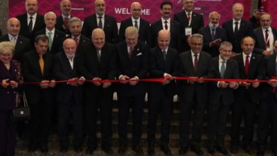 İrem Çağla ZİNCİRLİ-Mehmet ALA/İSTANBUL,(DHA) - FARKLI ülkelerden akademisyenleri İstanbul'da bir