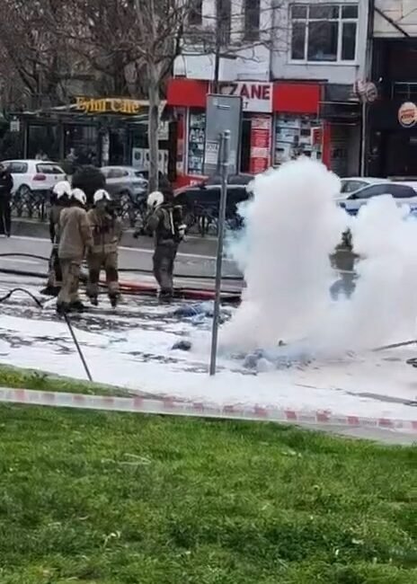 Özgür EREN / İSTANBUL, (DHA)- FATİH'te çöp kamyonunda henüz bilinmeyen