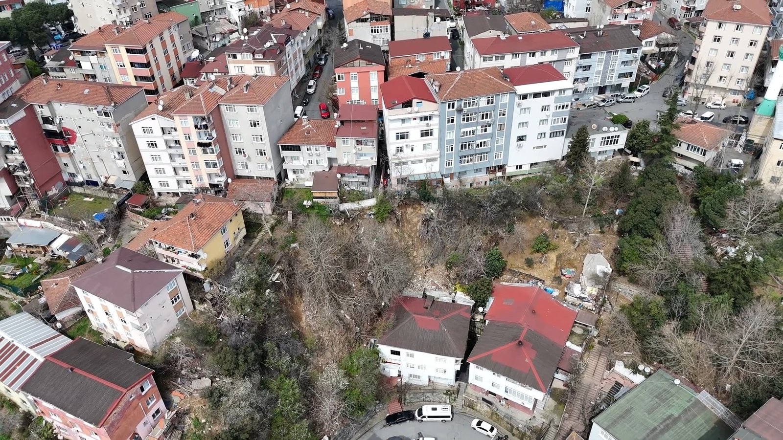 Gülseren KARAPINAR-Hadican EROL- Doğan Can CESUR / İSTANBUL, (DHA)- SARIYER'de